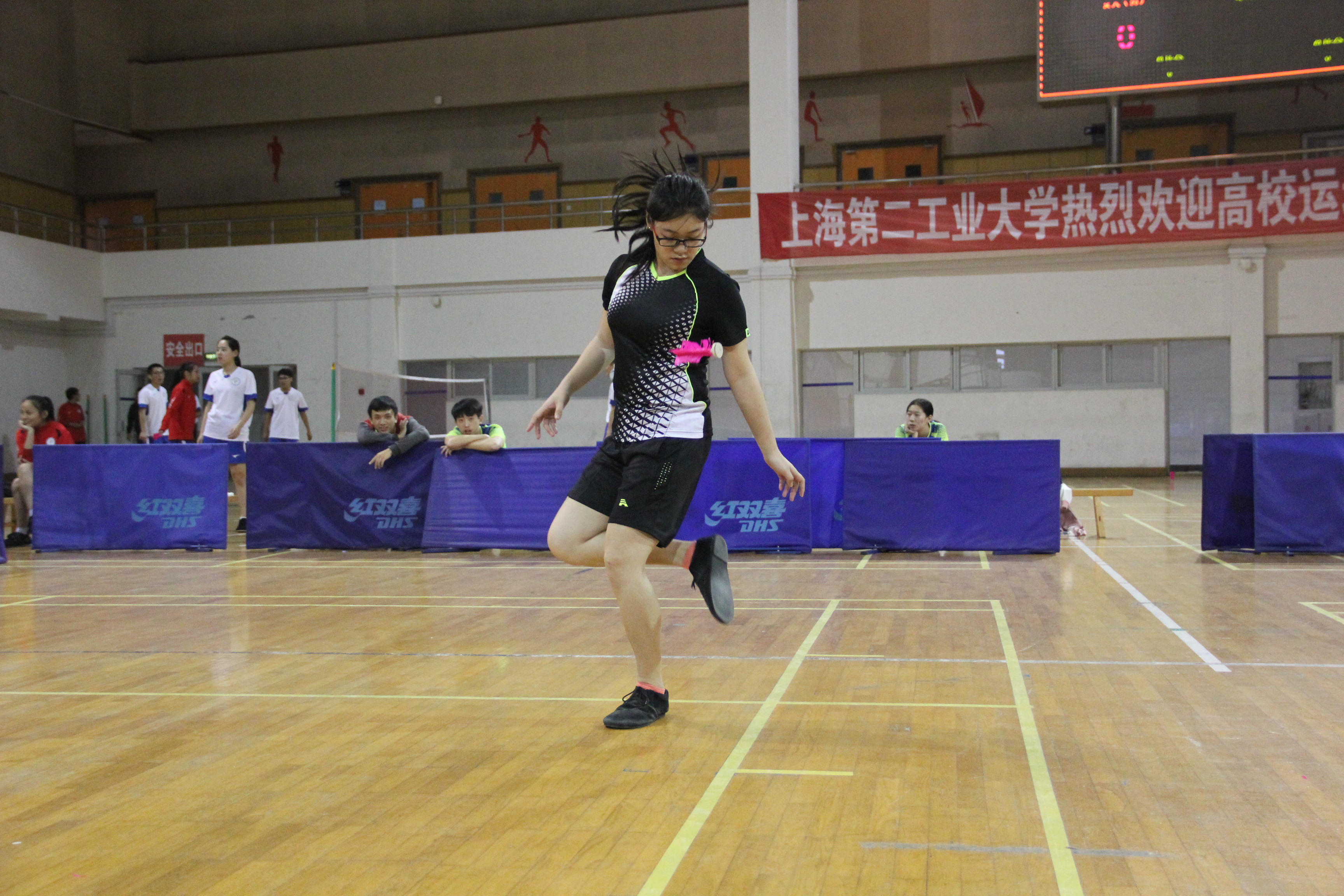 了赛事经验,为毽球运动在上海体育学院的更好的推广打下了良好的基础